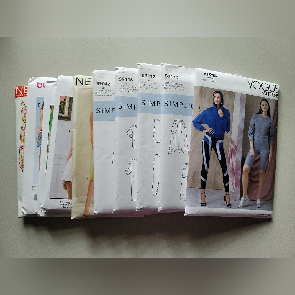 ‼️MUST GO‼️ Lot of 10 women's sewing patterns